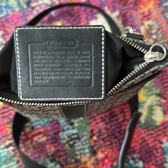Coach Crossbody Signature C’s - Picture 5 of 5